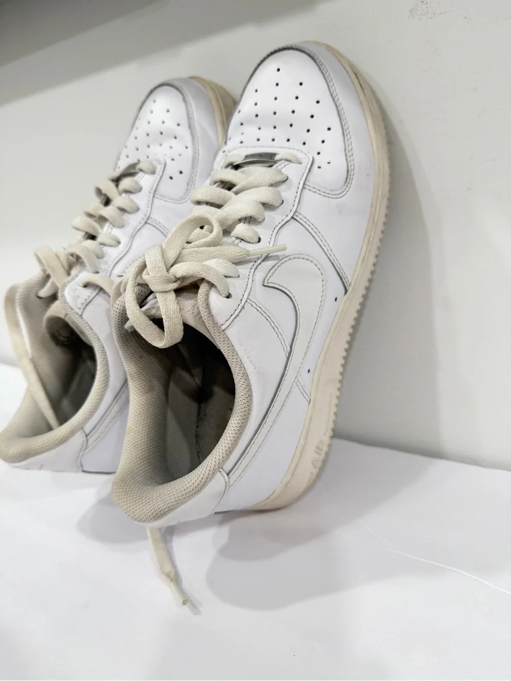 Nike Men’s White Leather Low-Top Sneakers with Off-White Accents